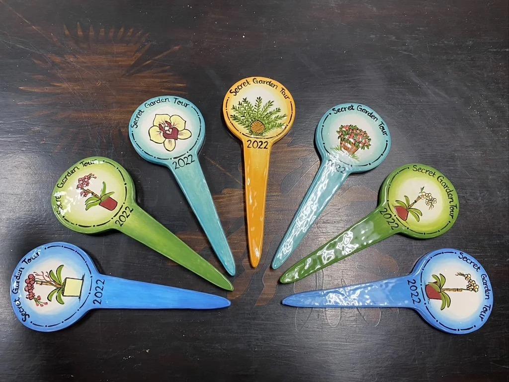 Custom painted pottery at Joe Picasso's